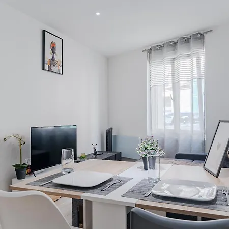 Apartamento Sejour Confort - Proche Gare & Centre - Futuroscope 1 *