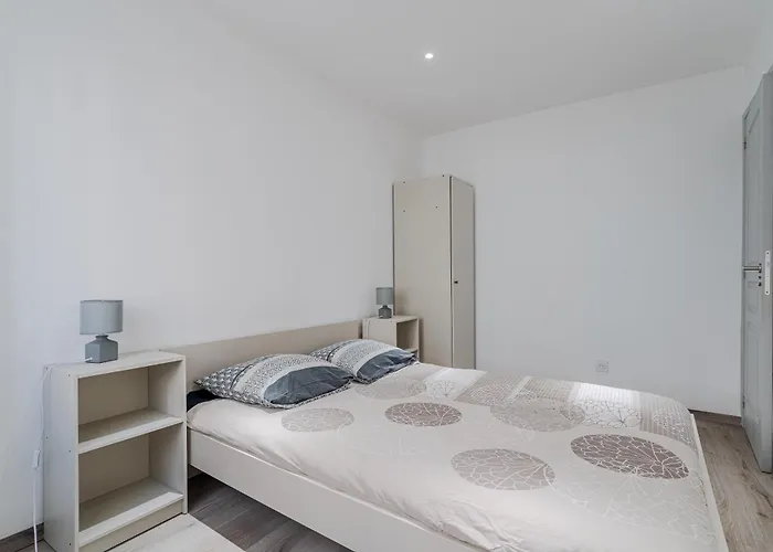 Apartamento Confort - Proche Gare&centre - Futuroscope 1