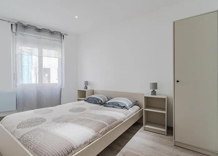 Confort - Proche Gare&centre - Futuroscope 1 Apartamento *